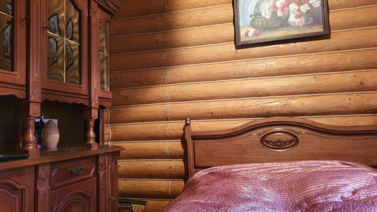 우주고로트 Viktoria 빌라 외부 사진